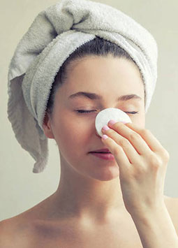 Makeup remover puff
